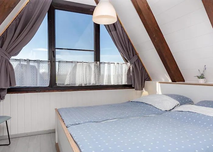 Kuestenkind - Lage - Garten Eingezaeunt